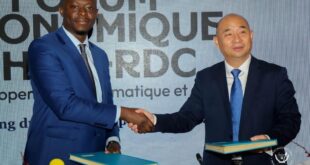 Cooperation RDC/Chine : Teddy Lwamba signe un accord pour la construction des centrales solaires